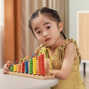 Viga Montessori medinis abakasas su spalvotais karoliukais