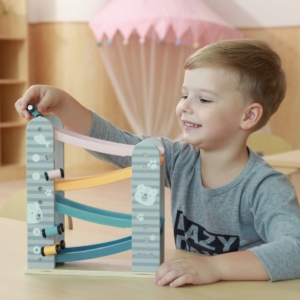 Medinė automobilių trasa vaikams nuo 18 mėn. (5 aukštų)