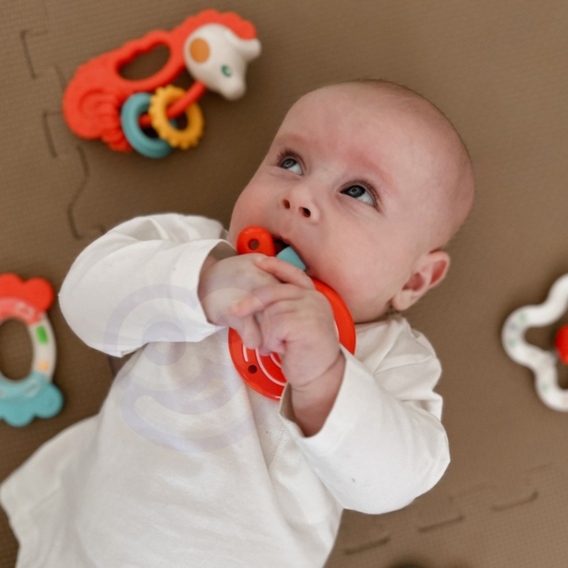 Woopy Baby sensorinių barškučių - kramtukų rinkinys, raudonas