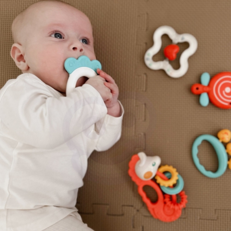 Woopy Baby sensorinių barškučių - kramtukų rinkinys, raudonas