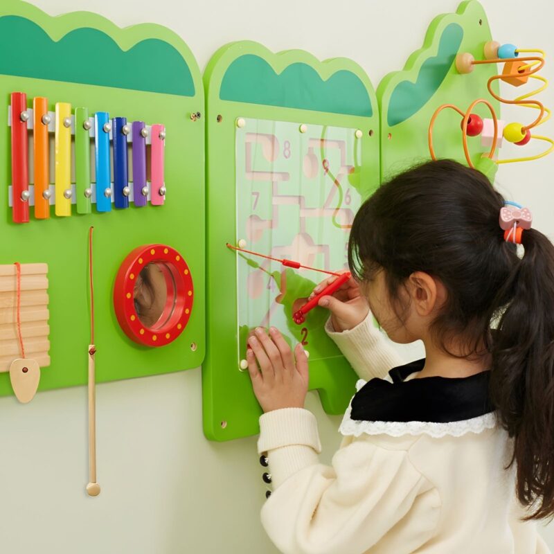 Montessori sensorinė lenta „Krokodilas“ vaikams nuo 18 mėn.
