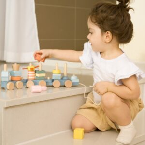 Medinis traukiamas traukinukas vaikams "Vandenynas"