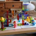 Magnetinis konstruktorius su kamuoliukų trasa "Gyvūnų rojus" (104el.)