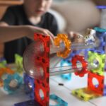 Magnetinis konstruktorius su kamuoliukų trasa "Gyvūnų rojus" (104el.)