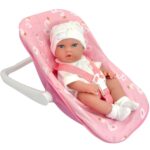 Žaislinis kūdikis ir rožinė nešioklė