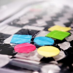 Kontrastinis vandens kilimėlis kūdikiams, juodai baltas