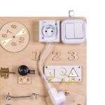 Medinė sensorinė manipuliavimo lenta 75x50 cm, rožinė