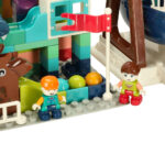 Kūrybinė kamuoliukų trasa su kaladėlėmis "Dinozaurų parkas" (121det.)