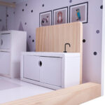 Medinis lėlių namelis su baldais 80cm, baltai pilkas