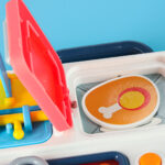 Šviečianti sensorinė veiklos lenta su garso elementais "Virtuvėlė" Šviečianti sensorinė veiklos lenta su garso elementais "Virtuvėlė"