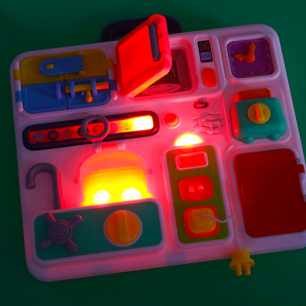 Šviečianti sensorinė veiklos lenta su garso elementais  Šviečianti sensorinė veiklos lenta su garso elementais