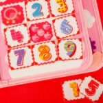 Montessori veiklos lagaminas "Princesės", rožinis