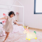 Vaikiškas šokliukas su pompa "Vienaragis"