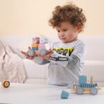 Montessori medinis traukinukas su kaladėlėmis "Gyvūnėliai"