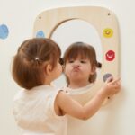 Medinė emocijų lenta su veidrodžiu vaikams - Viga