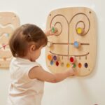 VIGA Medinė sensorinė veiklos lenta "Labirintas"