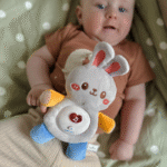 Muzikinis pliušinis migdukas "Zuikis", rožinis