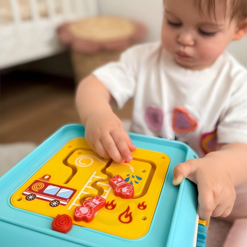 Interaktyvus Montessori veiklos kubas vaikams 6in1