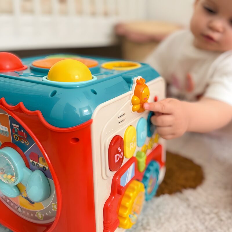 Interaktyvus Montessori veiklos kubas vaikams 6in1