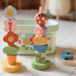 Medinė Montessori dėlionė „Mano sodas“ 5in1 vaikams