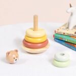 Tooky Toy medinė spalvota žiedų rūšiuoklė "Meškiukas"