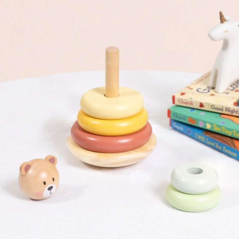 Tooky Toy medinė spalvota žiedų rūšiuoklė "Meškiukas"