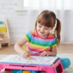 Piešimo stalas su projektoriumi ir priedais vaikams