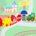 Medinė vėrimo dėlionė vaikams „Miestelio eismas“