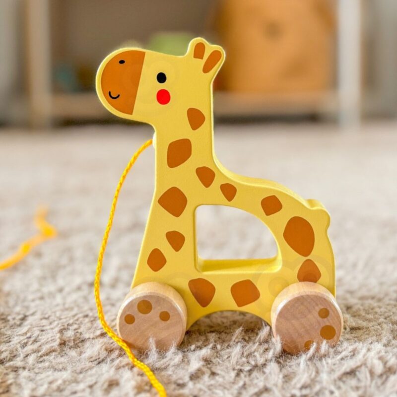 Medinis traukiamas žaislas vaikams "Žirafa" – Tooky Toy