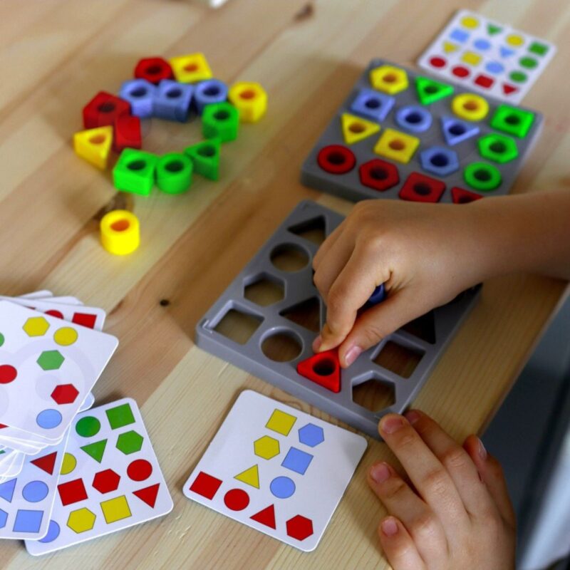 Geometrinė spalvų dėlionė vaikams – Woopie