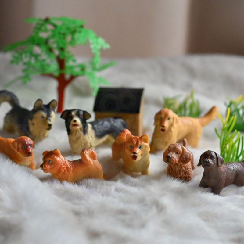 Figūrėlių rinkinys vaikams „Šuniukai“ (16 vnt.) – Woopie