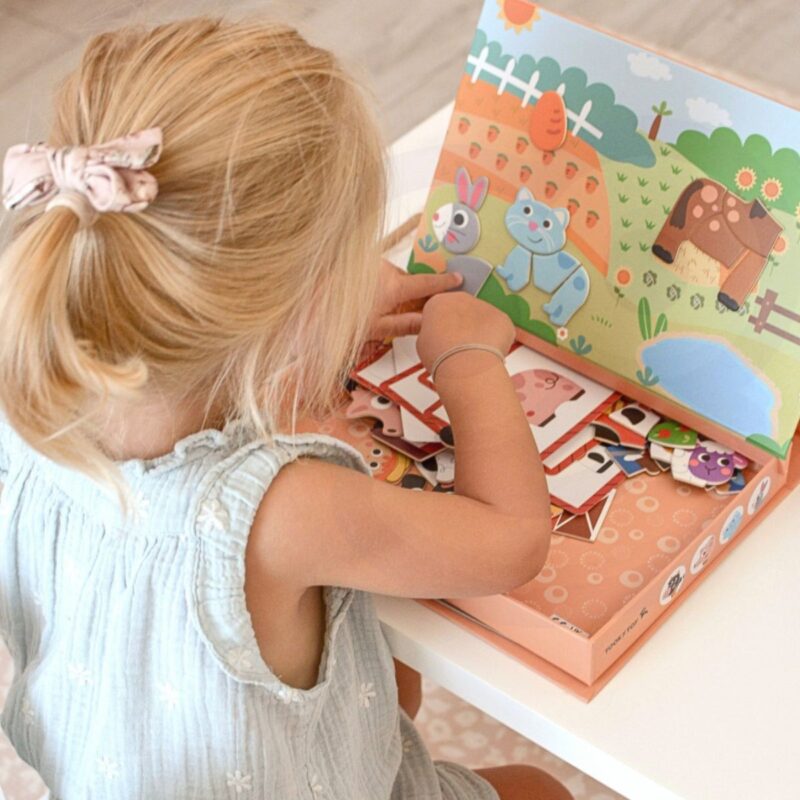Magnetinė dėlionė Ūkis vaikams – Tooky Toy (73 vnt.)