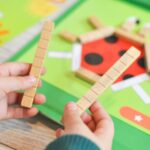 Magnetinių lazdelių dėlionė vaikams – Tooky Toy (49 det.)
