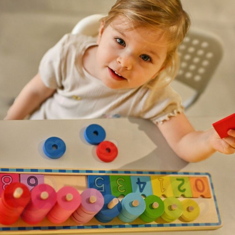 Spalvota montessori skaičiavimo lenta vaikams (56 det.)