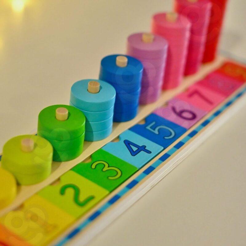 Spalvota montessori skaičiavimo lenta vaikams (56 det.)