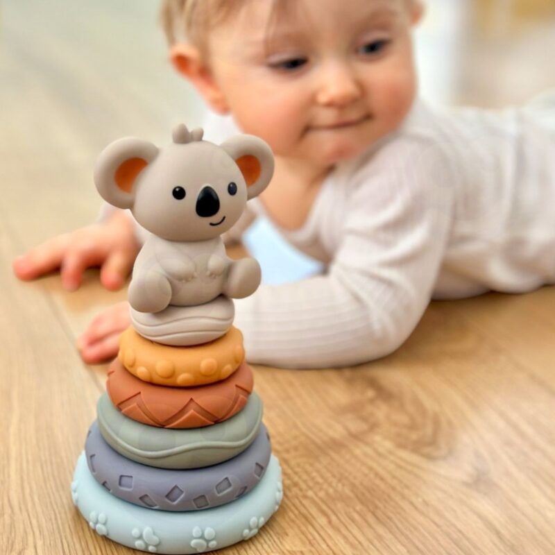 Sensorinis žiedų bokštas mažyliams „Koala“ – Woopie Baby